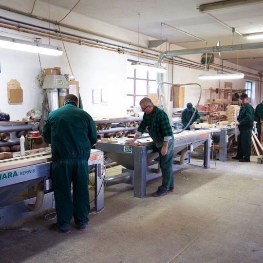 Produktionsanlage für Holztreppen